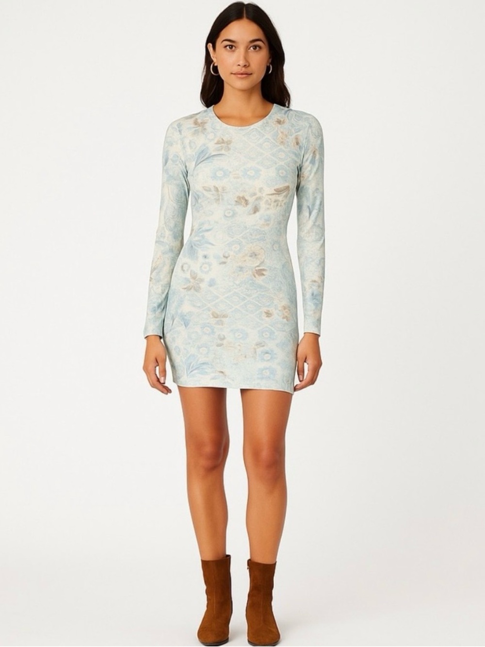 Summer vibes! Light Blue Floral Long-Sleeve Light Weight Mini Dress